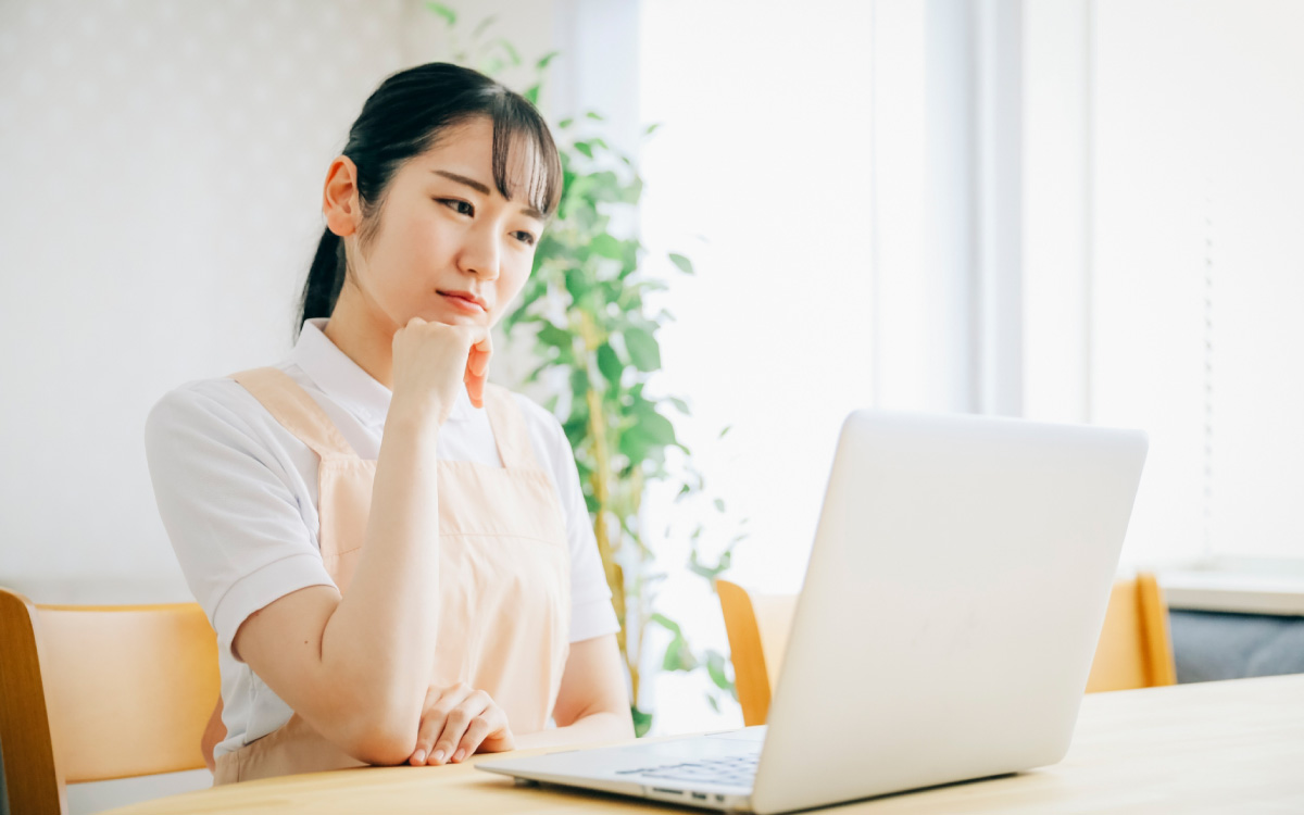 介護に悩む人